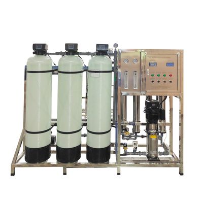 Nước uống 1000LPH Hệ thống thẩm thấu ngược Điện năng lượng mặt trời Nhà máy xử lý nước lọc nước Máy công nghiệp